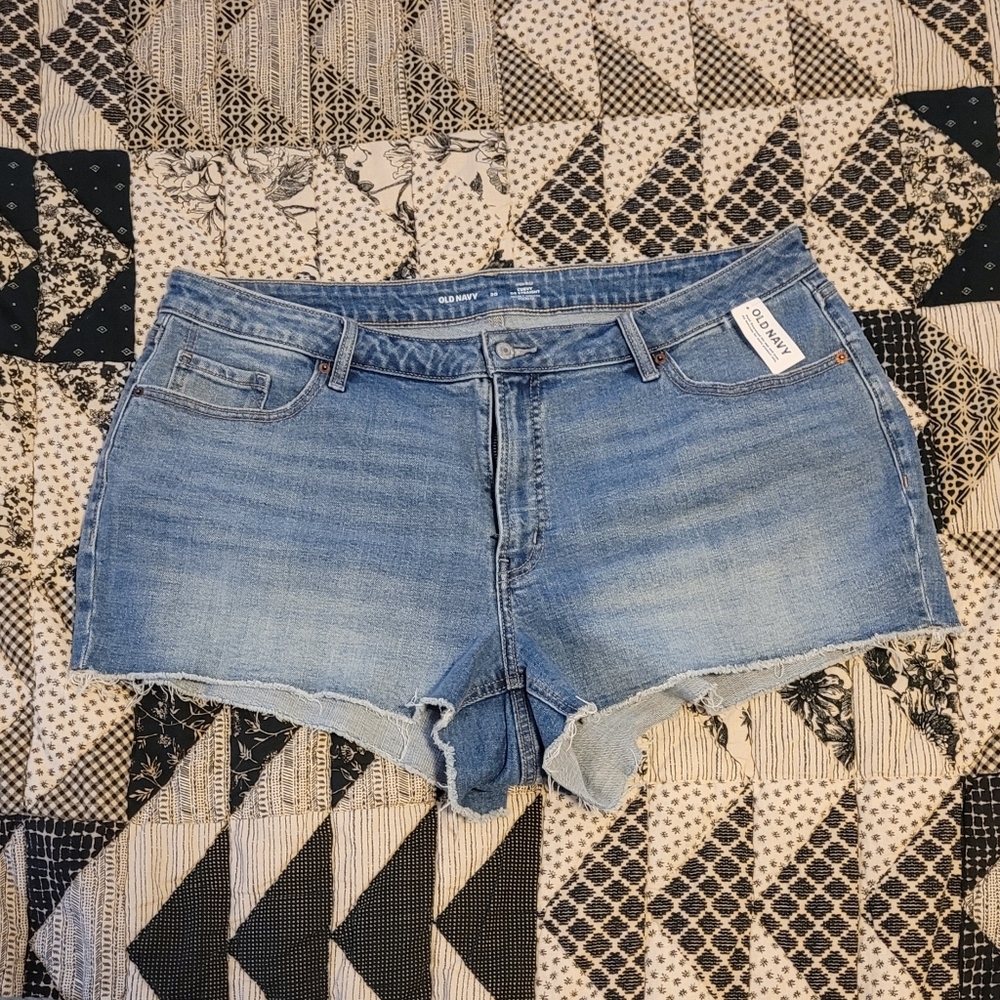 NWT Old Navy High Rise Curvy OG Straight Women's Jean Shorts